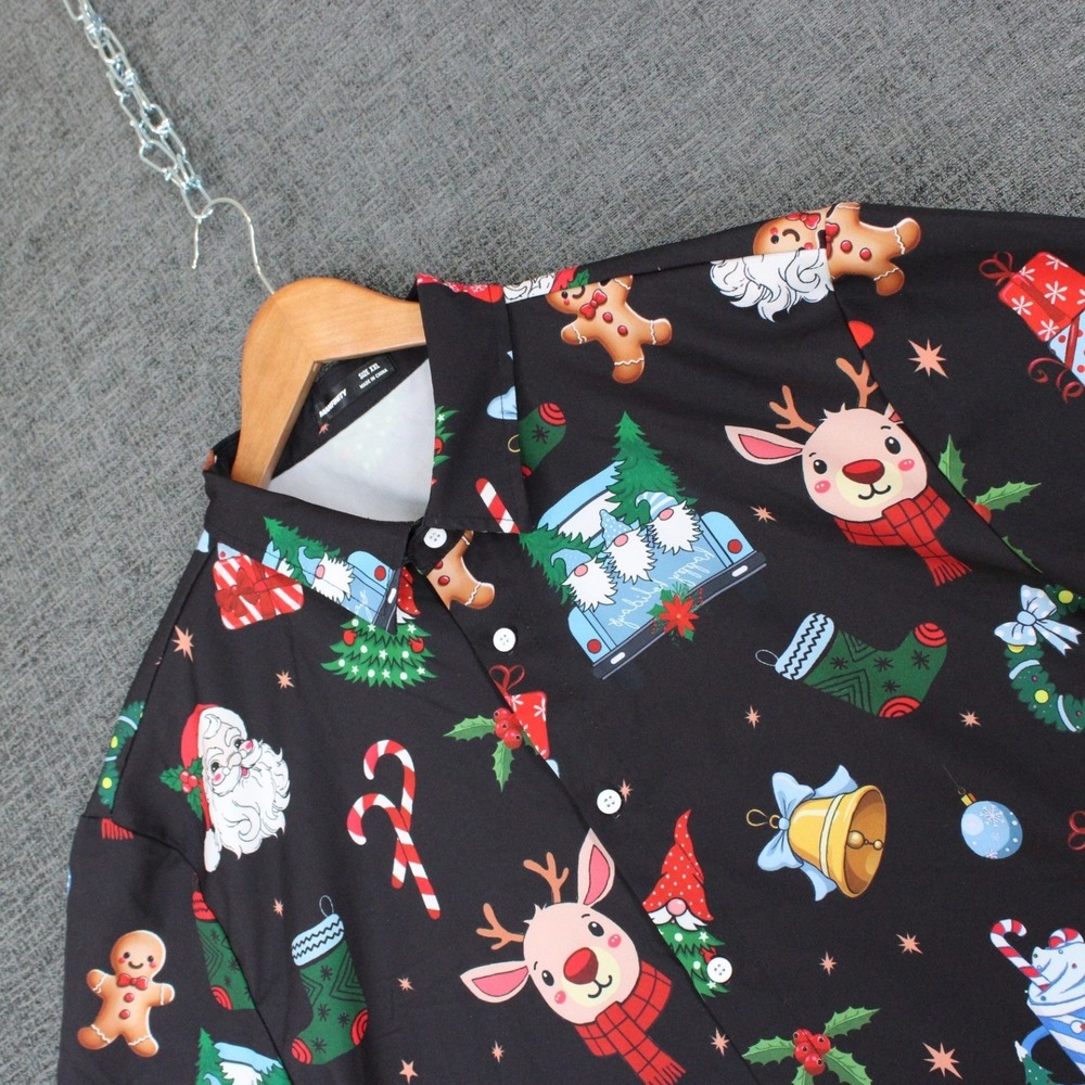 Manfinity Men's Christmas Holiday Button Up Shirt